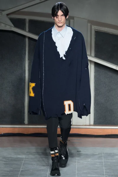 Look 1